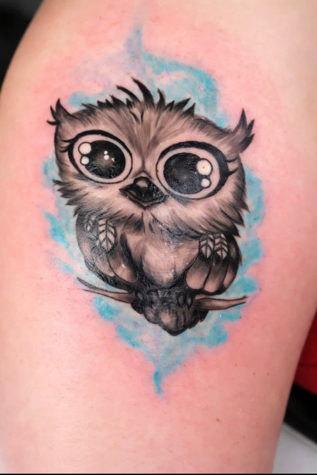 Color Eule Oberarm Tattoo by Another Ink Nürnberg Tattoo Studio